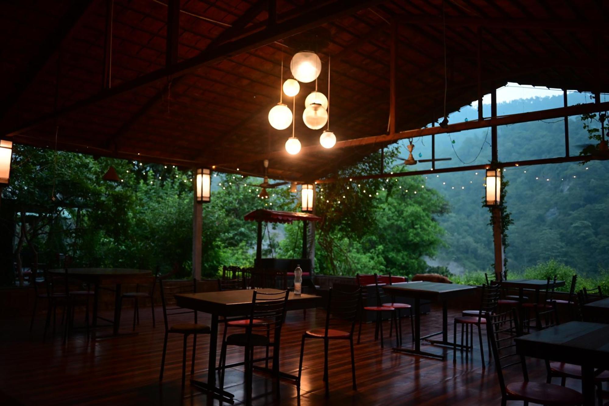 Shoolin Jungle Resort Ришикеш Экстерьер фото