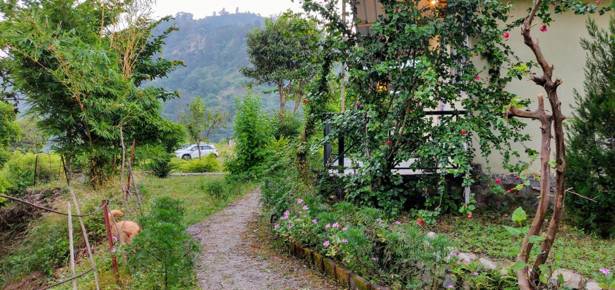 Shoolin Jungle Resort Ришикеш Экстерьер фото